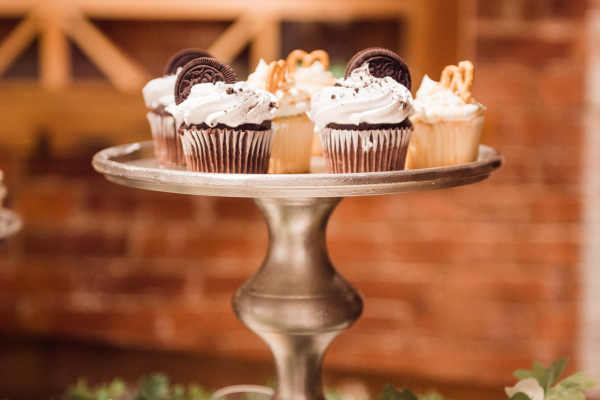 Cupcakes on a platter